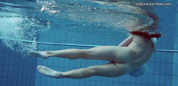  Piyavka Chehova big tits brunette Czech underwater